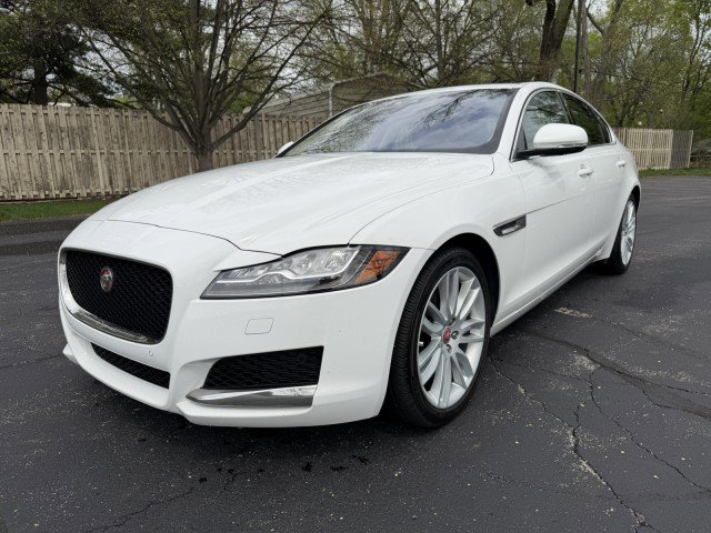 Used 2018 Jaguar XF Prestige AWD/4WD image 3