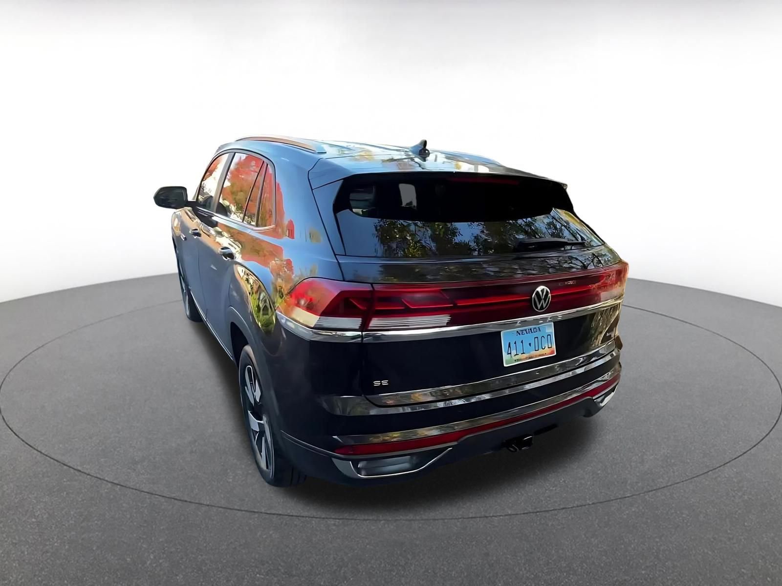 Used 2025 Volkswagen Atlas Cross Sport SE image 11