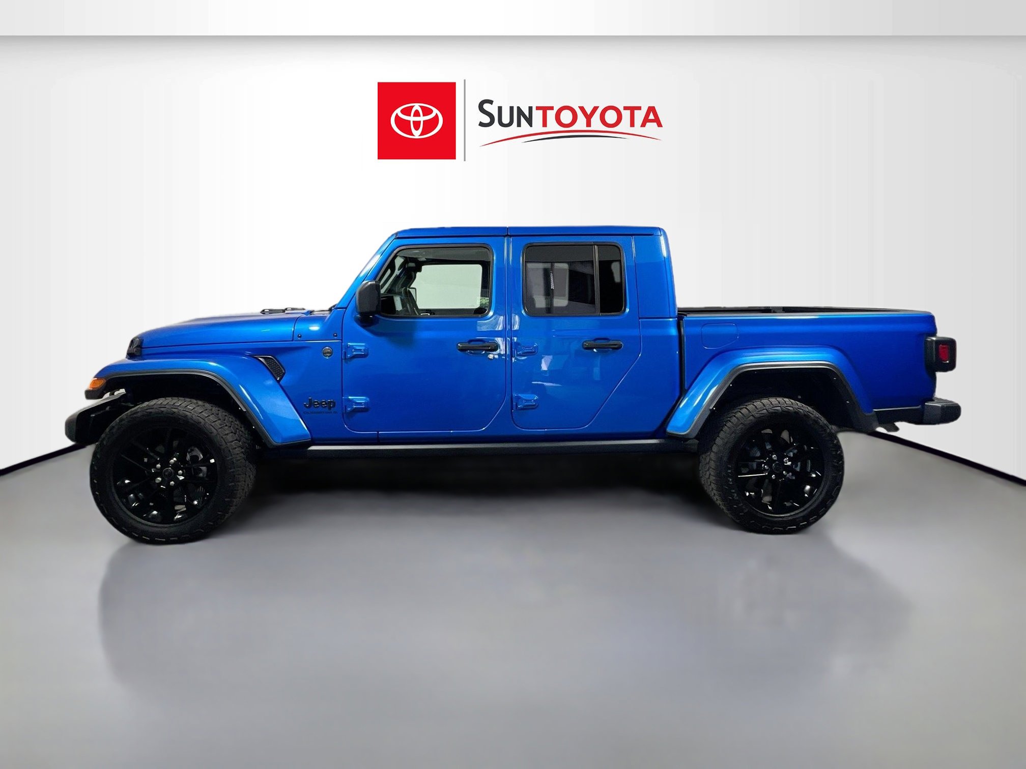 Used 2024 Jeep Gladiator Sport image 7