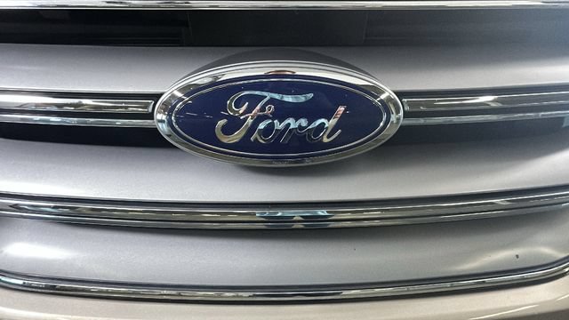 Used 2018 Ford Edge SEL w/ Equipment Group 201A AWD/4WD image 8