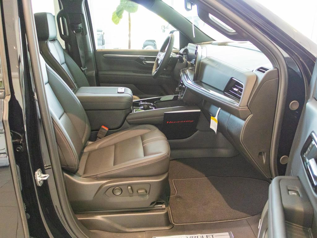 New 2025 Chevrolet Suburban RST w/ RST Capability Package image 17