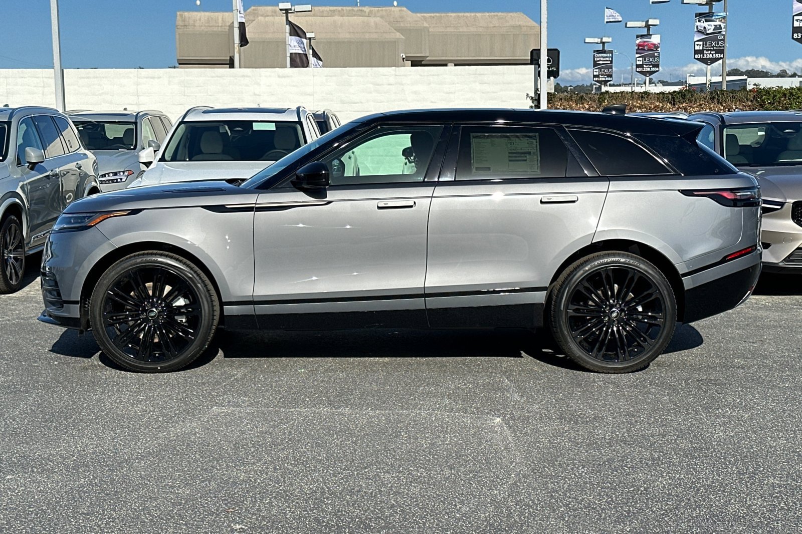 New 2024 Land Rover Range Rover Velar Dynamic HSE image 2