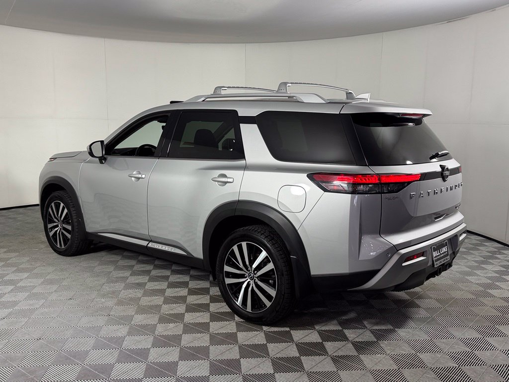 Used 2024 Nissan Pathfinder Platinum AWD/4WD image 10