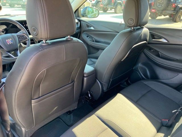 Used 2024 Buick Encore GX Preferred w/ Comfort Package AWD/4WD image 22