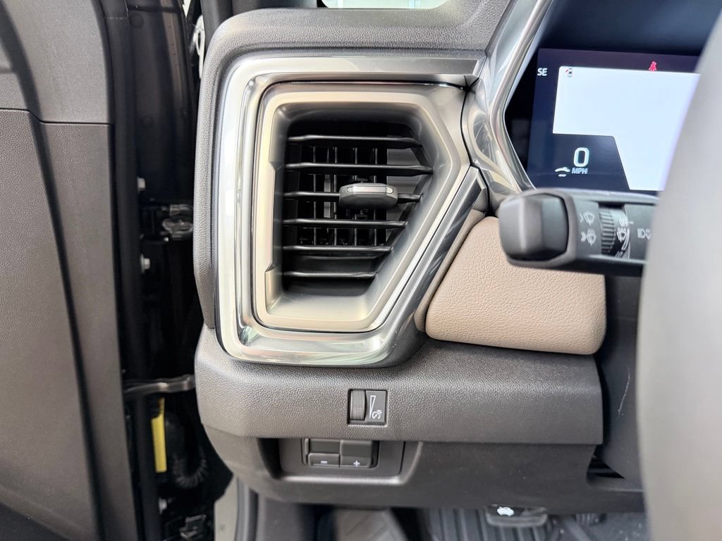 New 2026 GMC Canyon Denali w/ LPO, Denali Black Edition AWD/4WD image 37