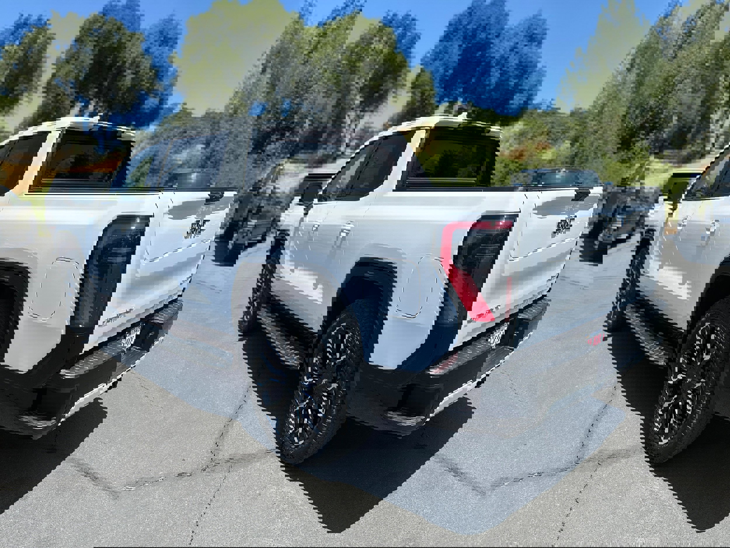 New 2025 GMC Sierra EV Denali image 7