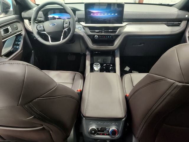 New 2026 Ford Explorer Platinum w/ LUX Leather Package AWD/4WD image 18