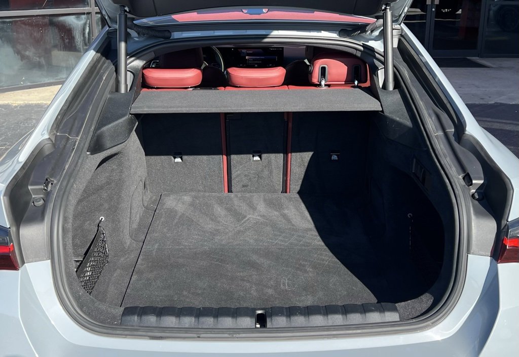 Used 2023 BMW i4 eDrive40 w/ M Sport Package image 17