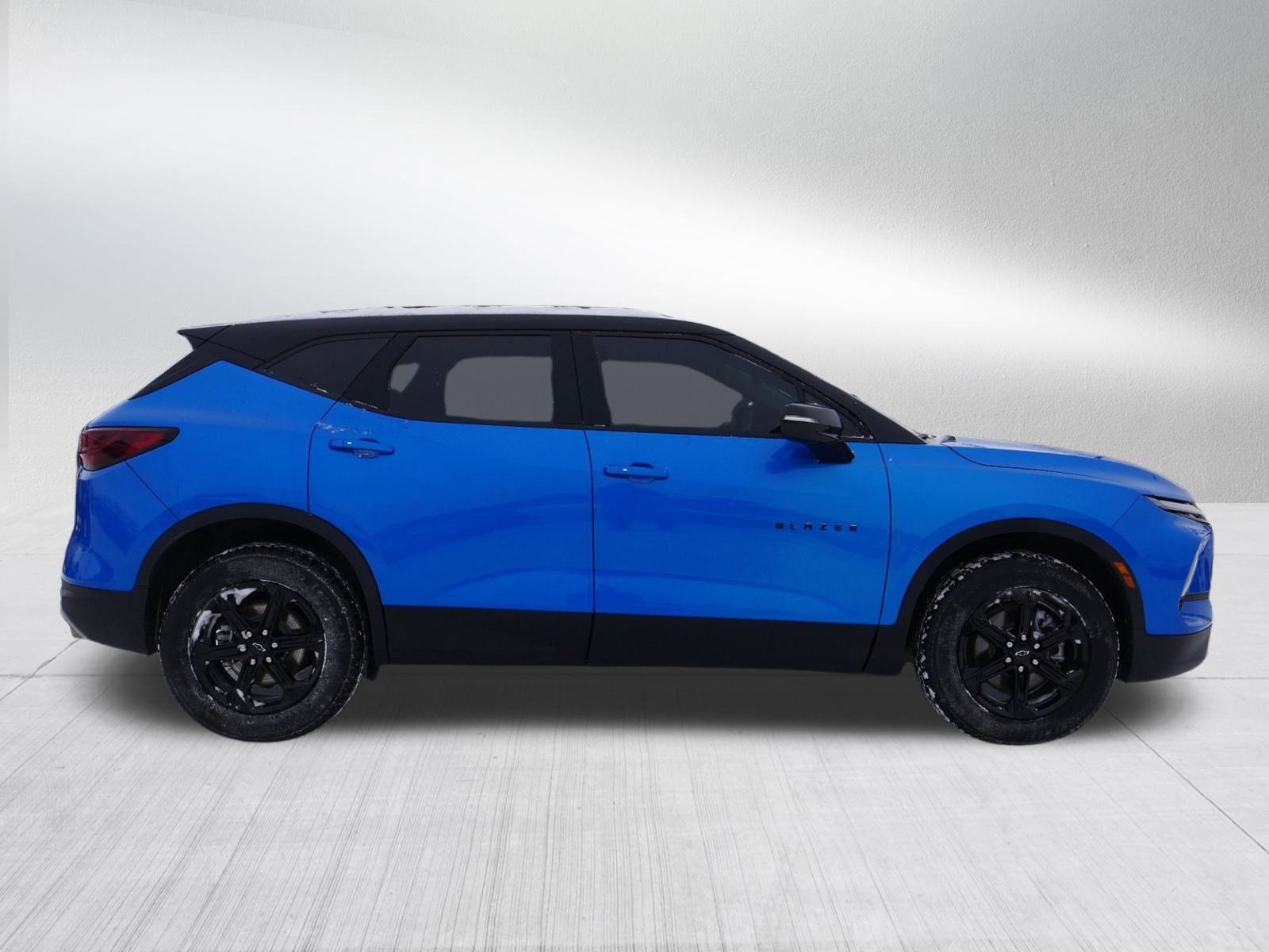 Used 2024 Chevrolet Blazer LT w/ Midnight/Sport Edition image 8