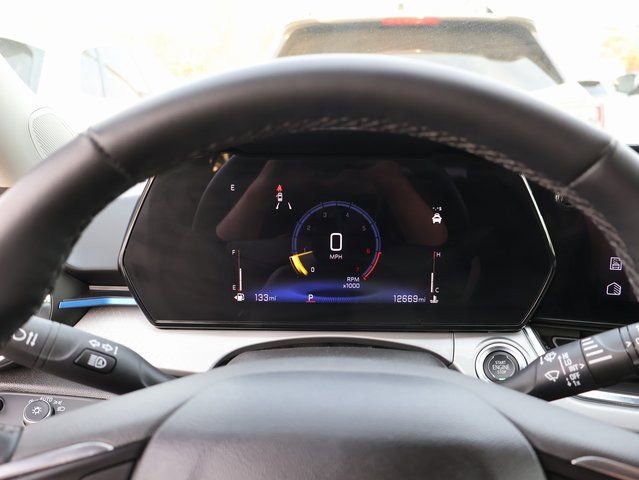 Certified 2025 Chevrolet Trax LT w/ LT Convenience Package image 29