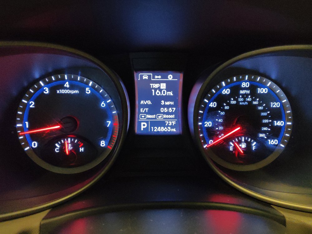 Used 2015 Hyundai Santa Fe Sport FWD image 23