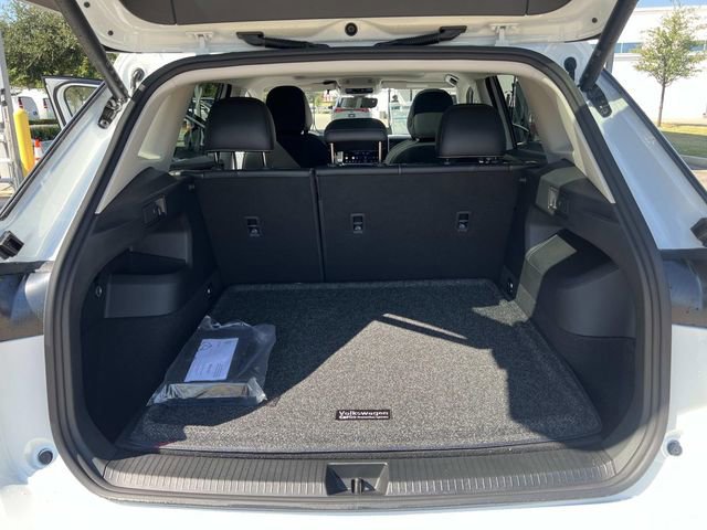 New 2026 Volkswagen Tiguan SE image 23