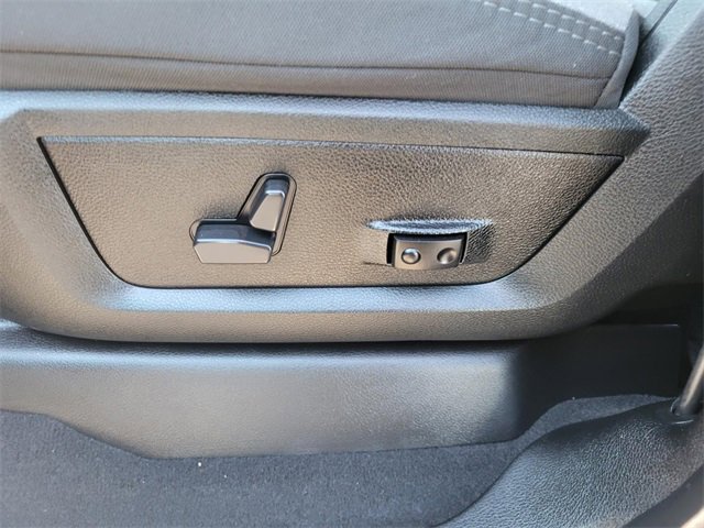 Used 2024 RAM 2500 Big Horn w/ Bed Utility Group image 19