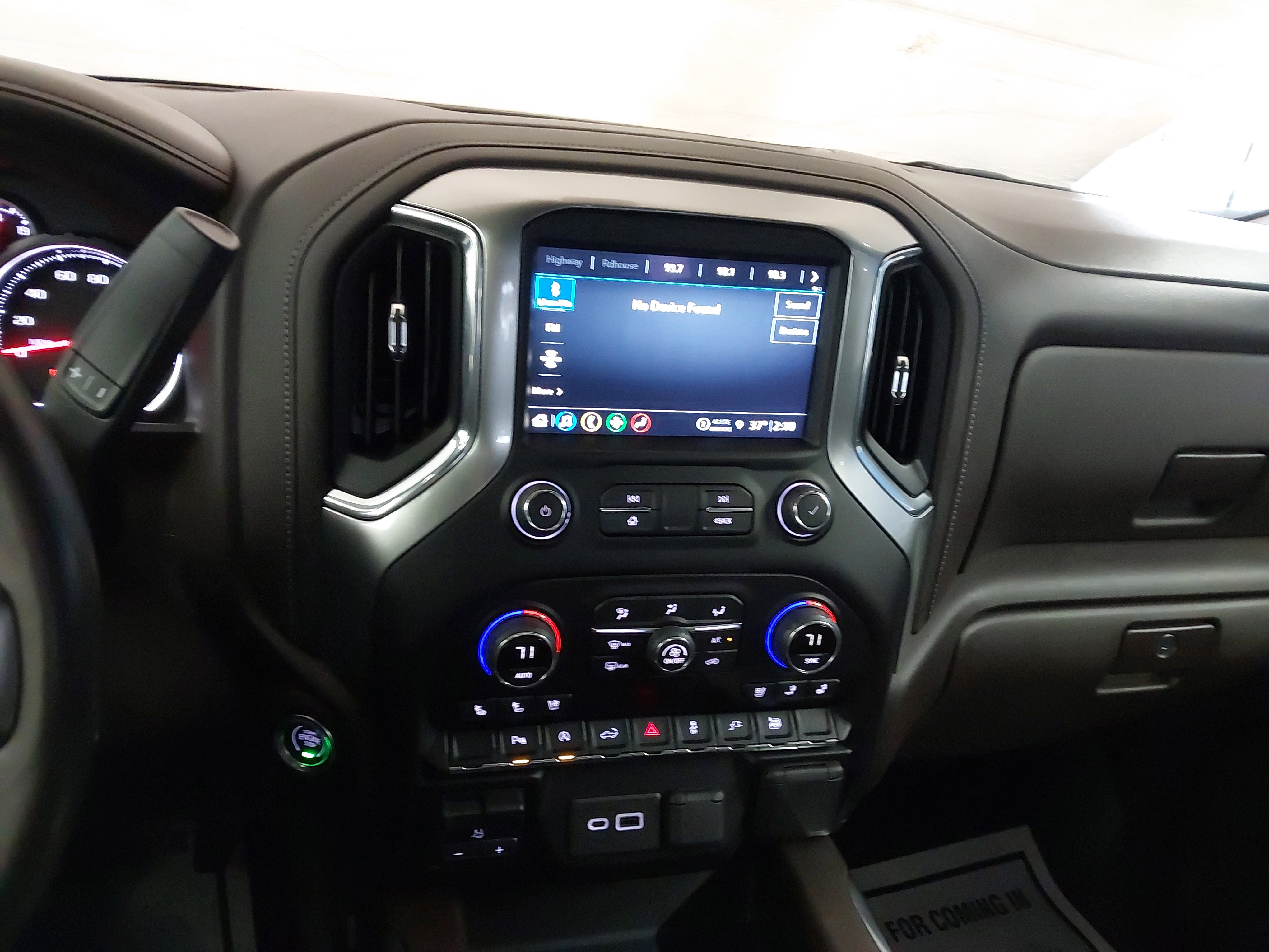 Used 2021 Chevrolet Silverado 1500 LTZ image 20