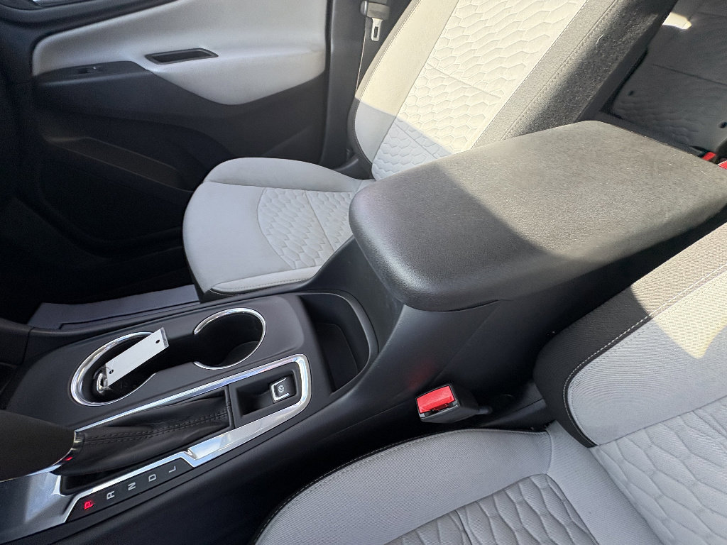Used 2018 Chevrolet Equinox LS FWD image 36