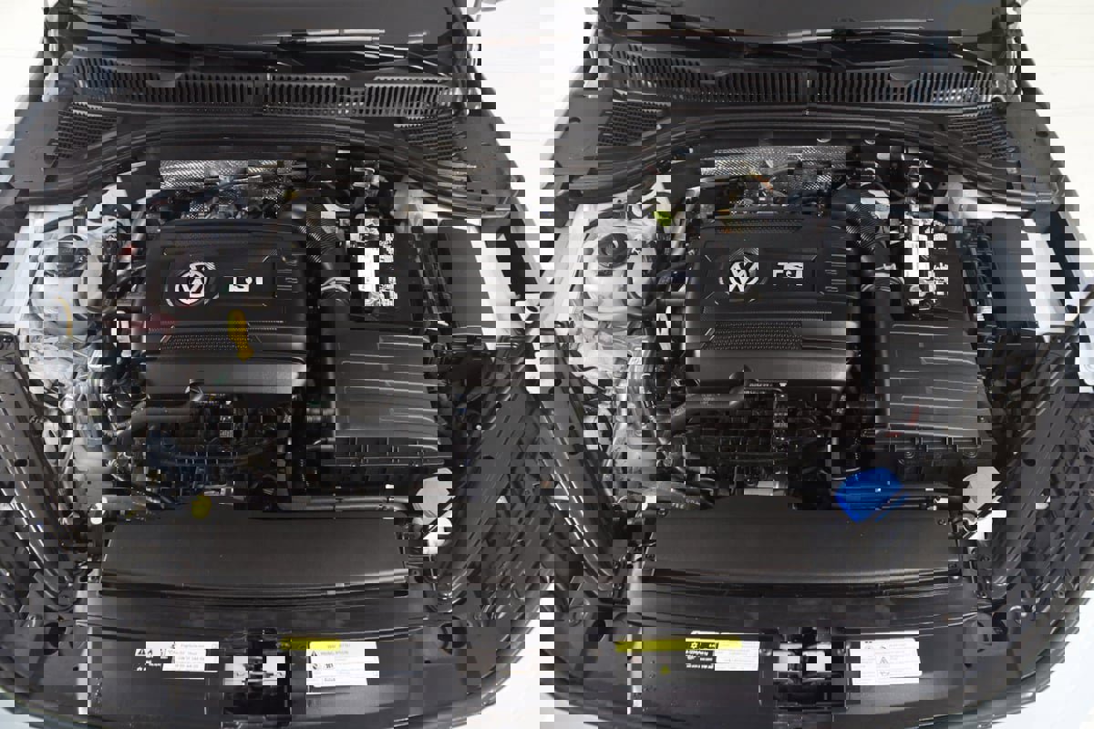 Used 2025 Volkswagen Jetta GLI Autobahn image 49