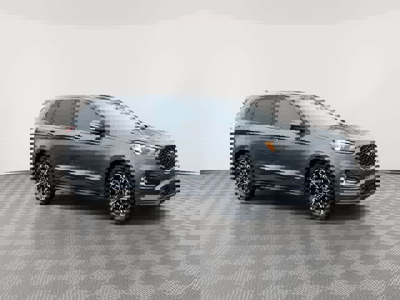 Used 2019 Ford Edge ST w/ Cold Weather Package image 2