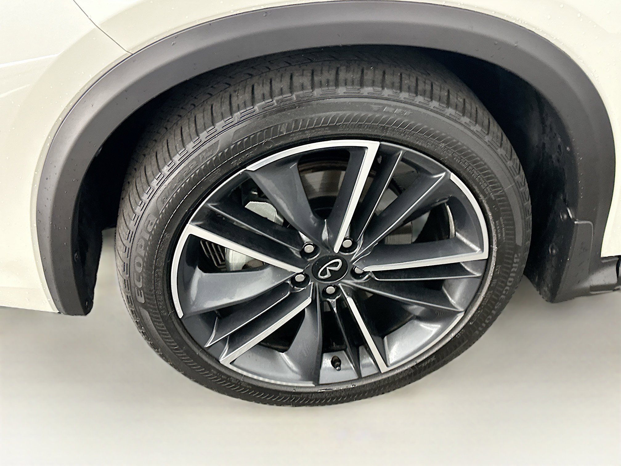 Used 2023 INFINITI QX55 Essential image 11