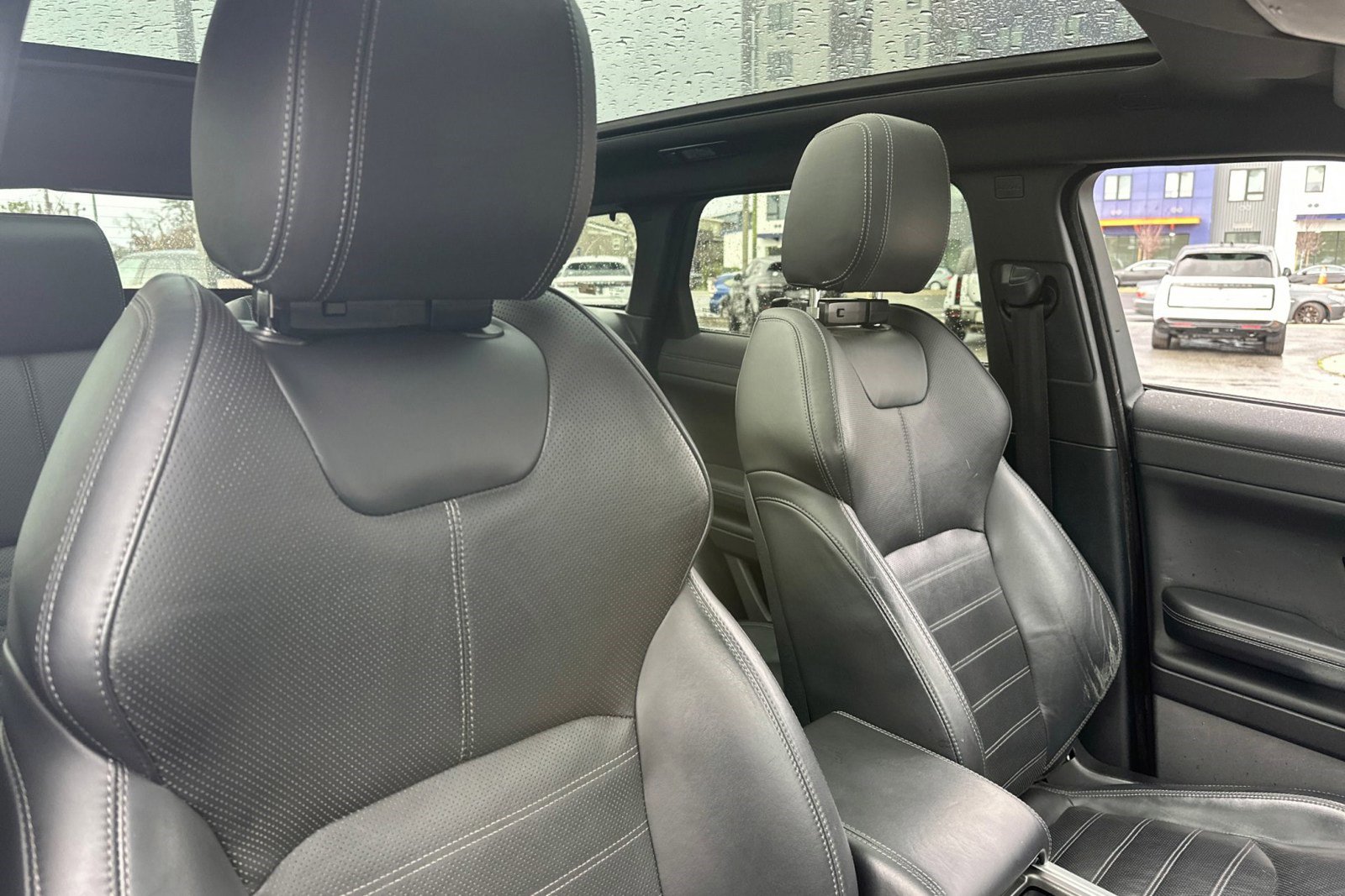 Used 2019 Land Rover Range Rover Evoque HSE Dynamic image 31