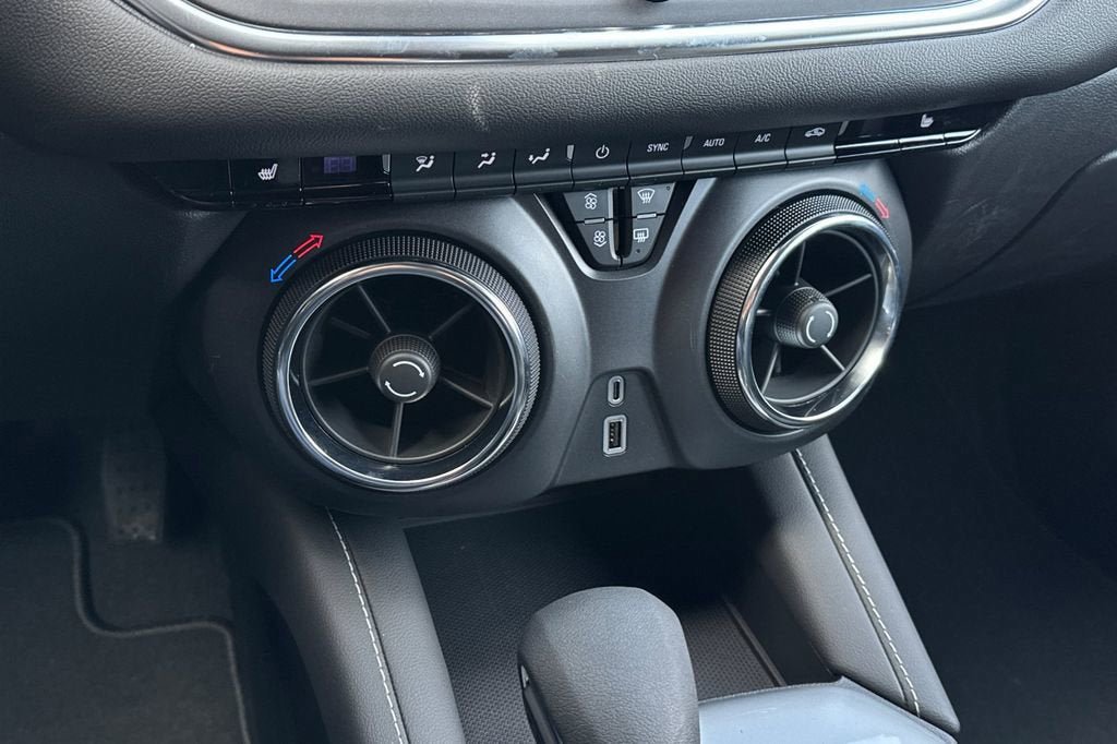 New 2026 Chevrolet Blazer LT w/ Midnight/Sport Edition FWD image 20