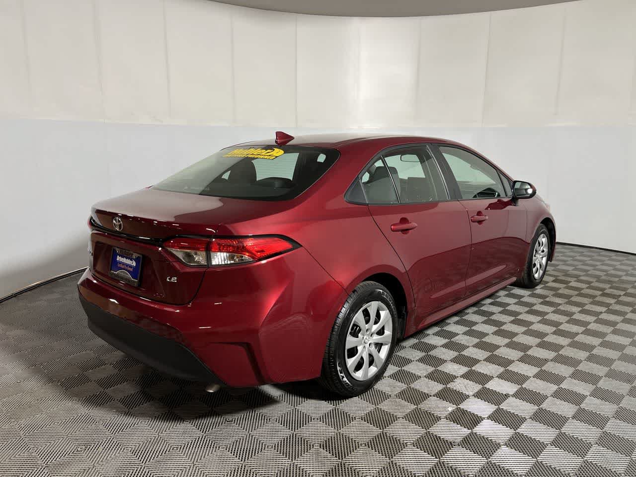 Used 2025 Toyota Corolla LE FWD image 8