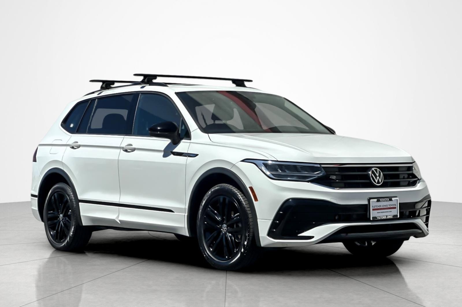 Used 2022 Volkswagen Tiguan SE R-Line image 7