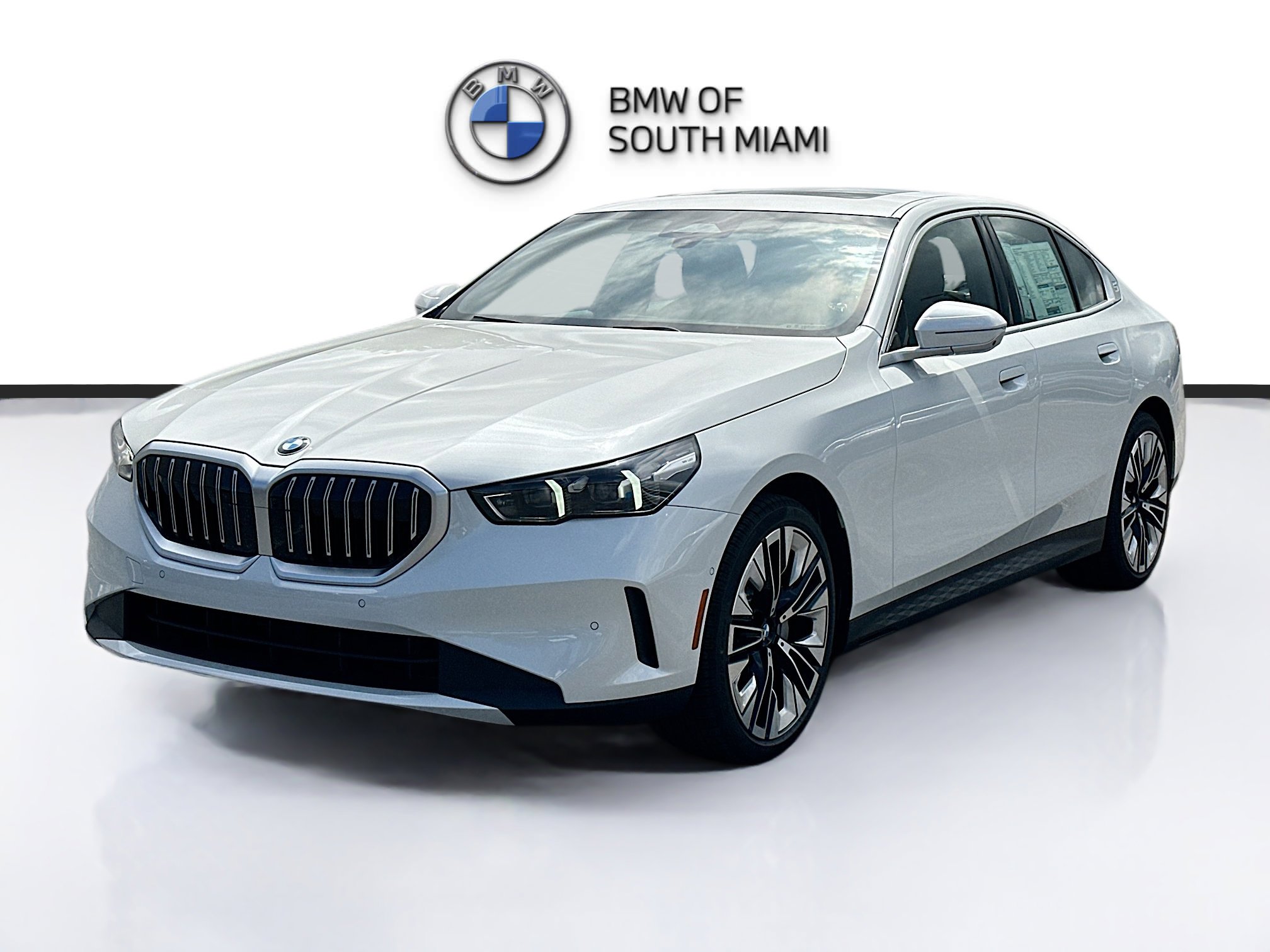 New 2026 BMW 530i w/ Premium Package image 3