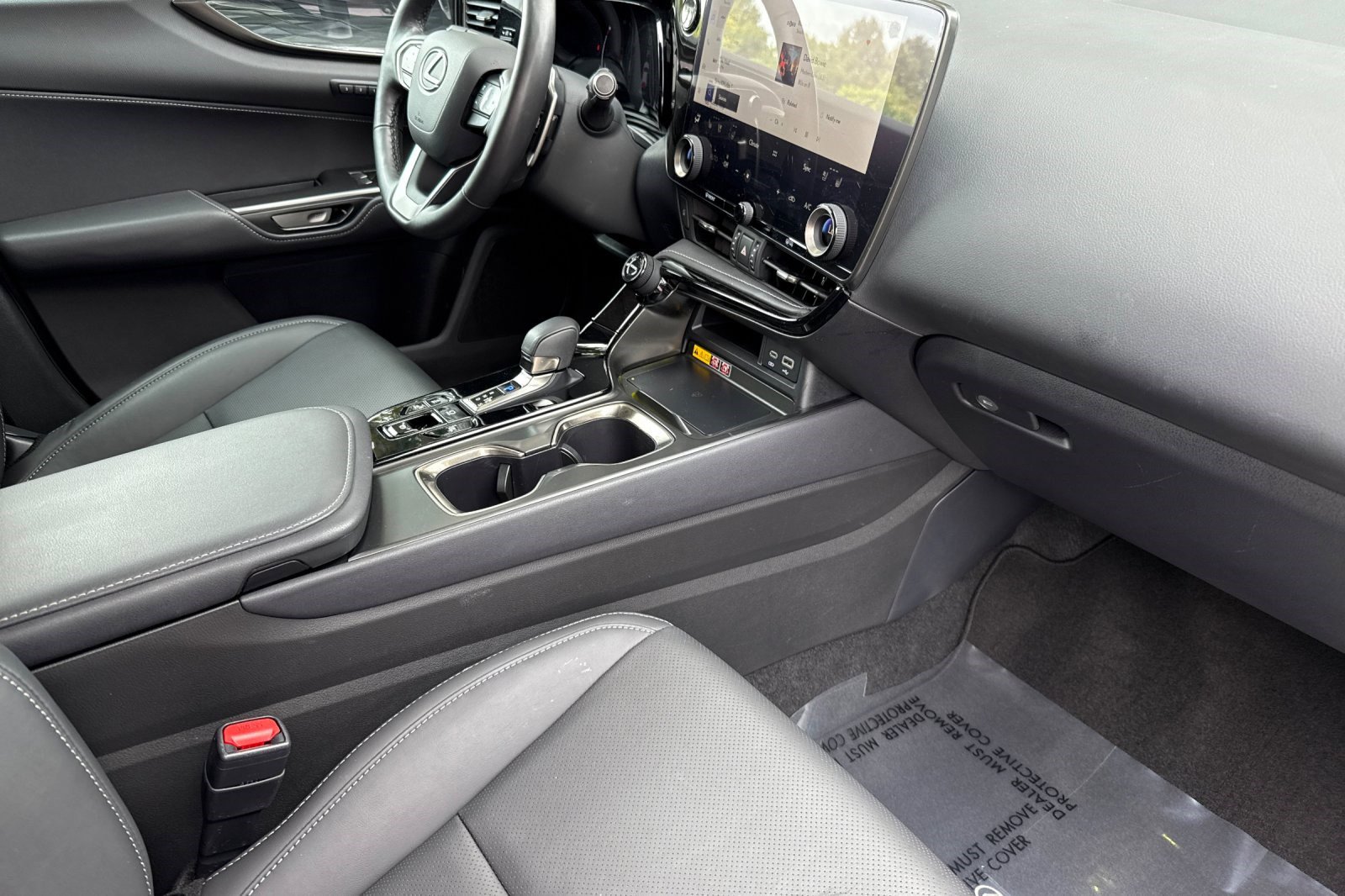 Used 2025 Lexus NX 350h AWD w/ Premium Package image 20