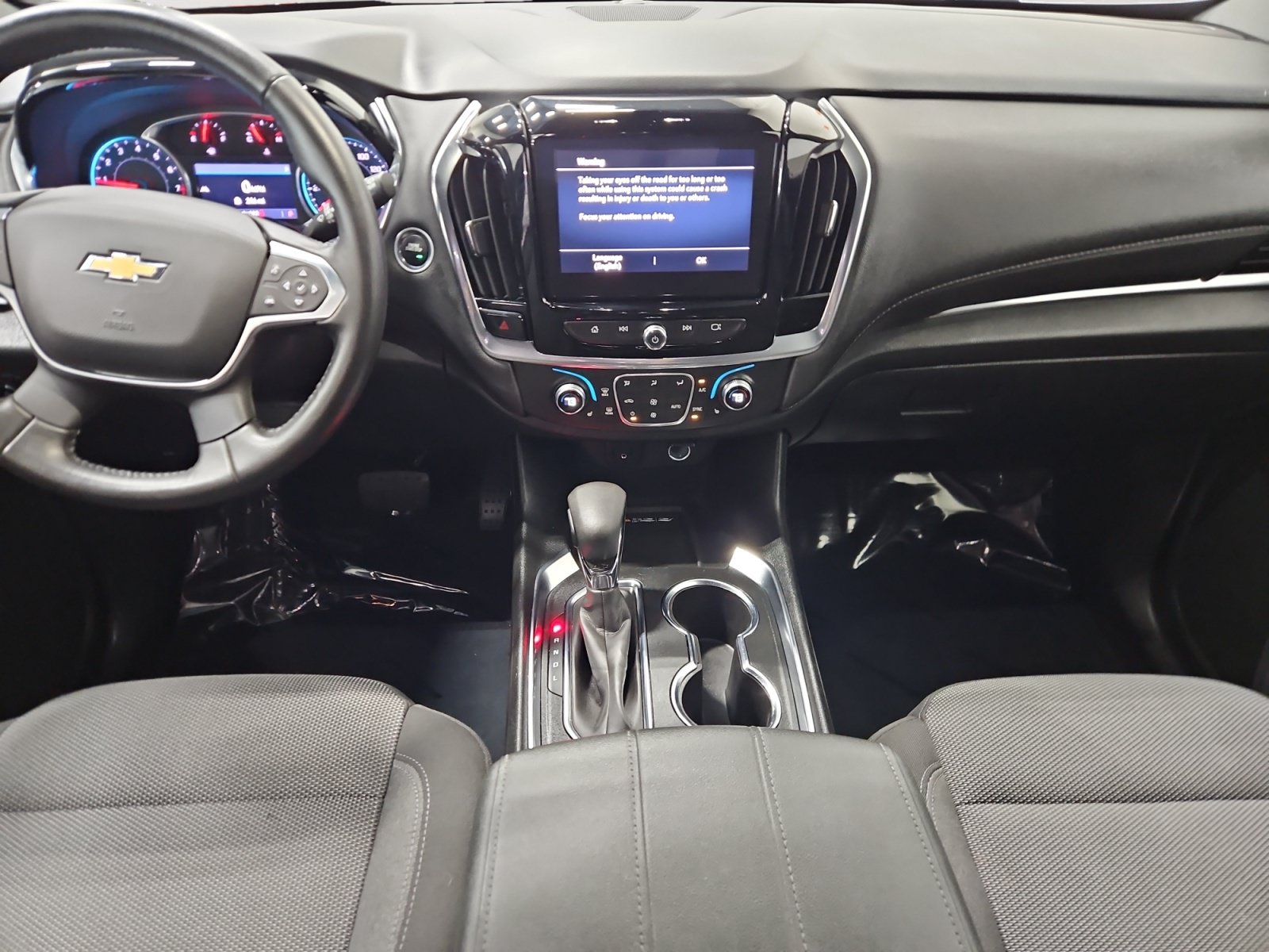 Used 2022 Chevrolet Traverse LT FWD image 11