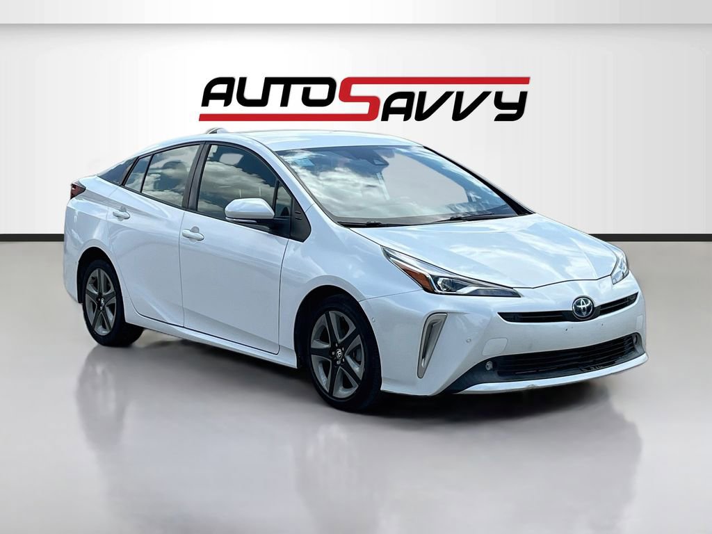 Used 2022 Toyota Prius Limited FWD image 1
