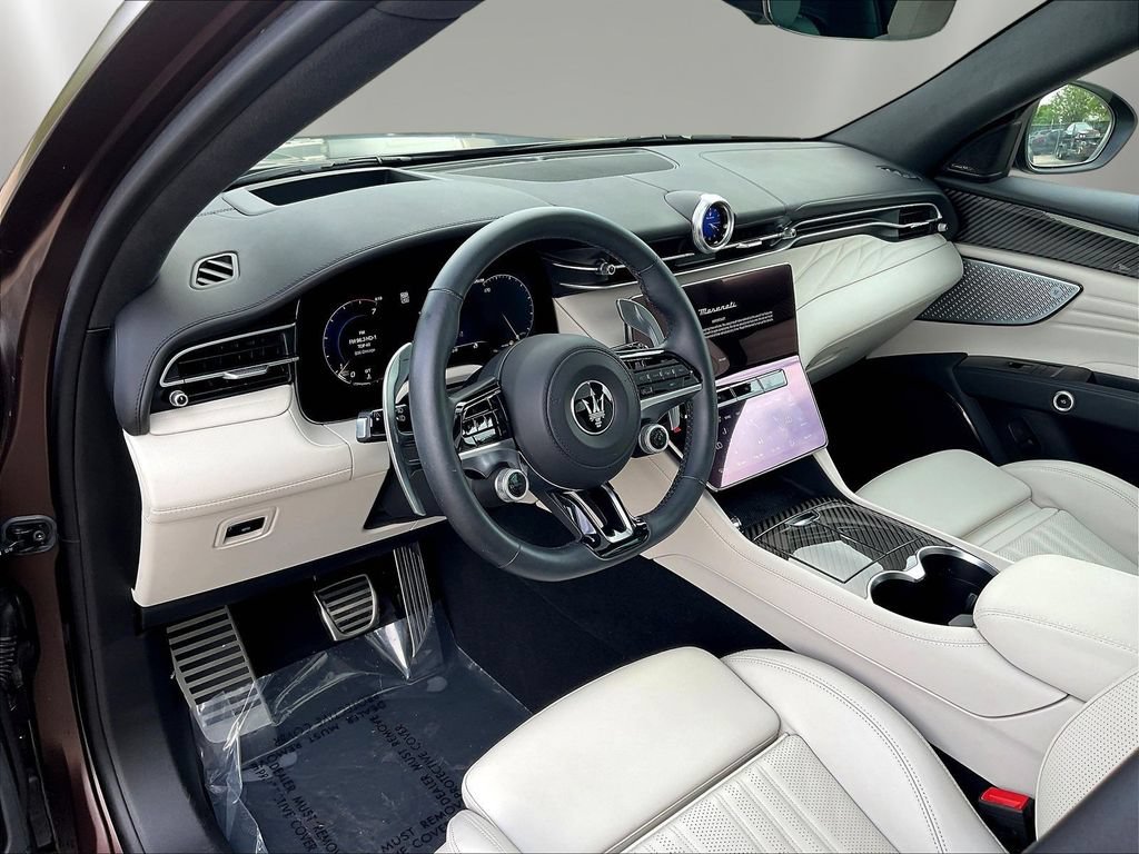 Used 2023 Maserati Grecale Modena AWD/4WD image 17