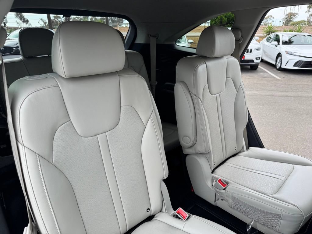 Used 2023 Kia Sorento EX w/ Panoramic Sunroof Package FWD image 20