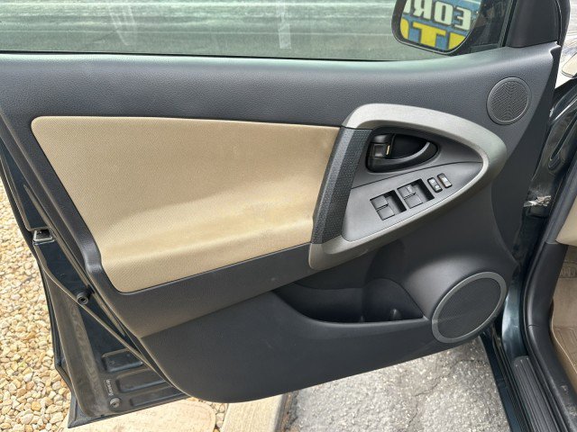 Used 2012 Toyota RAV4 4WD V6 w/ Tow Prep Pkg image 10