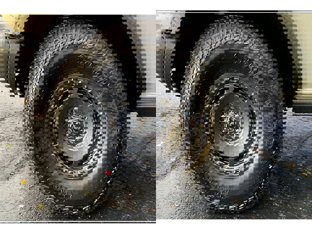 New 2025 Ford Bronco Badlands image 13