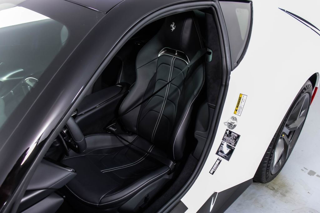 Certified 2025 Ferrari 12Cilindri image 6