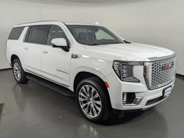 Used 2024 GMC Yukon XL Denali image 2