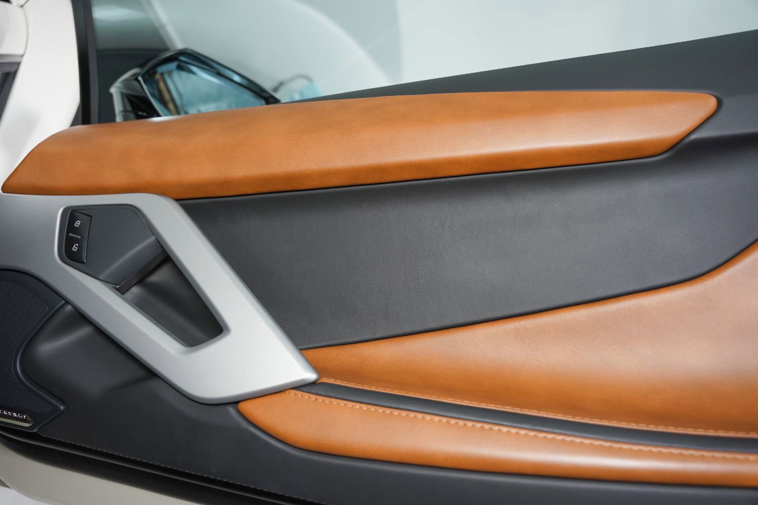 Used 2017 Lamborghini Aventador S image 39