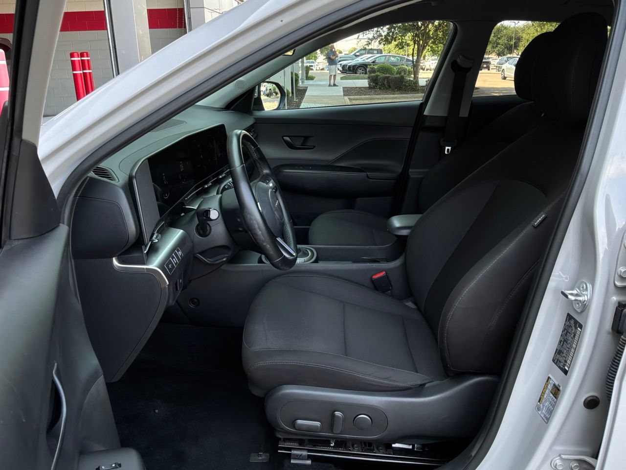 Used 2025 Hyundai Kona SEL FWD image 10