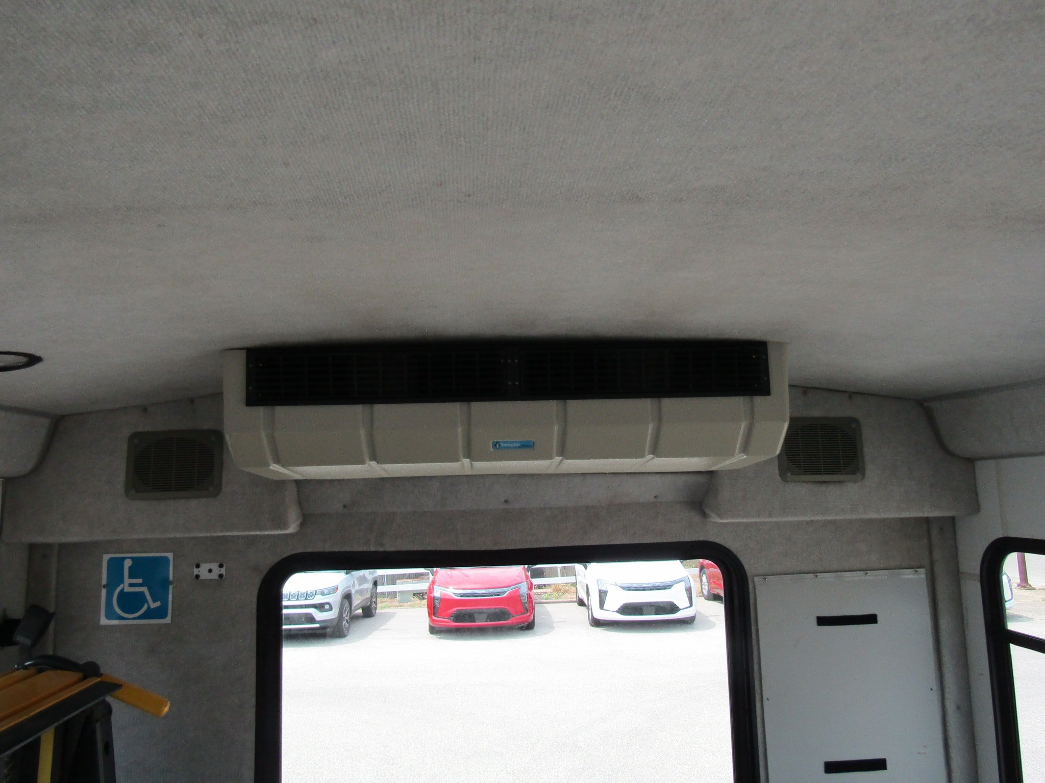 Used 2012 Ford E-450 and Econoline 450 Super Duty w/ Shuttle Bus Prep Pkg RWD image 17