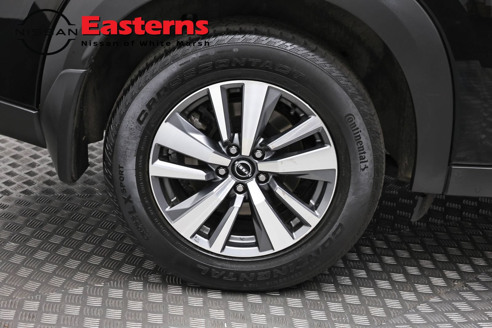 Used 2023 Nissan Pathfinder SL AWD/4WD image 30