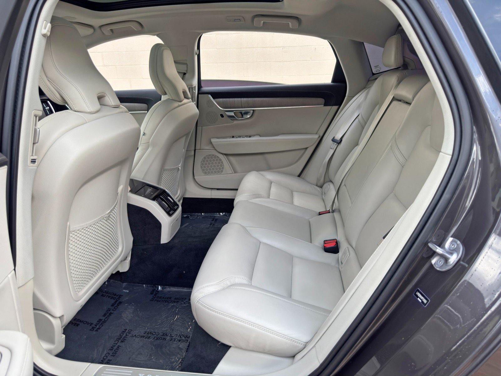 Used 2023 Volvo S90 B6 Ultimate w/ Protection Package Premier AWD/4WD image 40