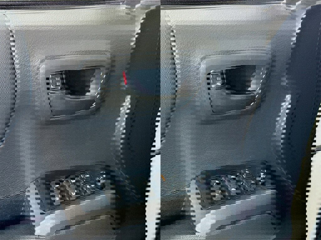 Used 2023 Toyota Tacoma TRD Off-Road image 12