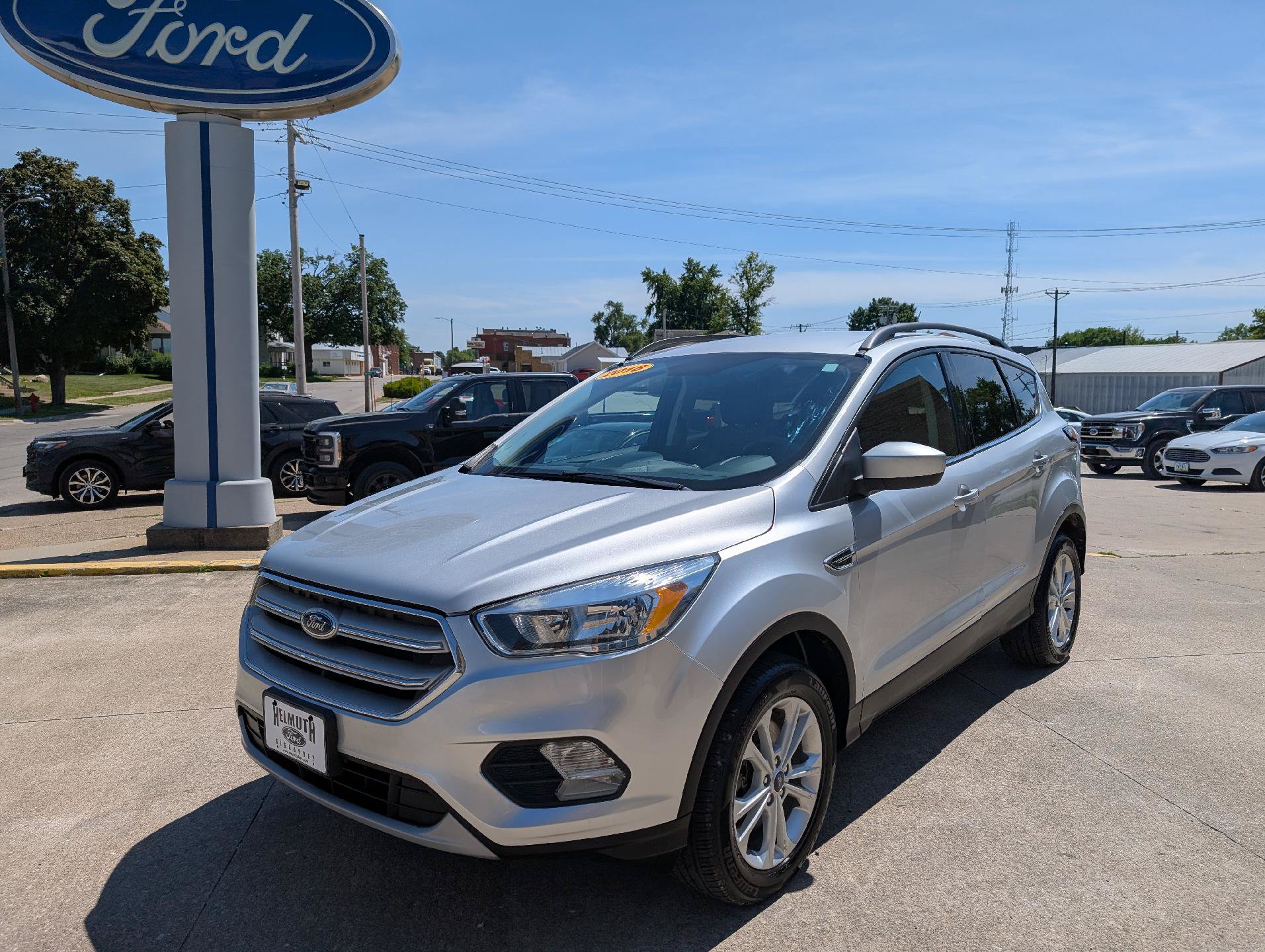 Used 2018 Ford Escape SE AWD/4WD image 2