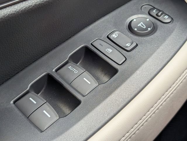 Used 2027 Honda HR-V LX image 19