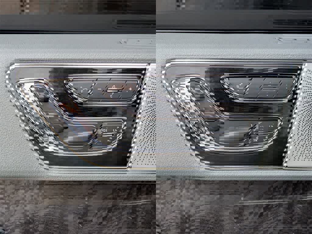 Used 2020 Lincoln Navigator Reserve w/ Luxury Package image 29