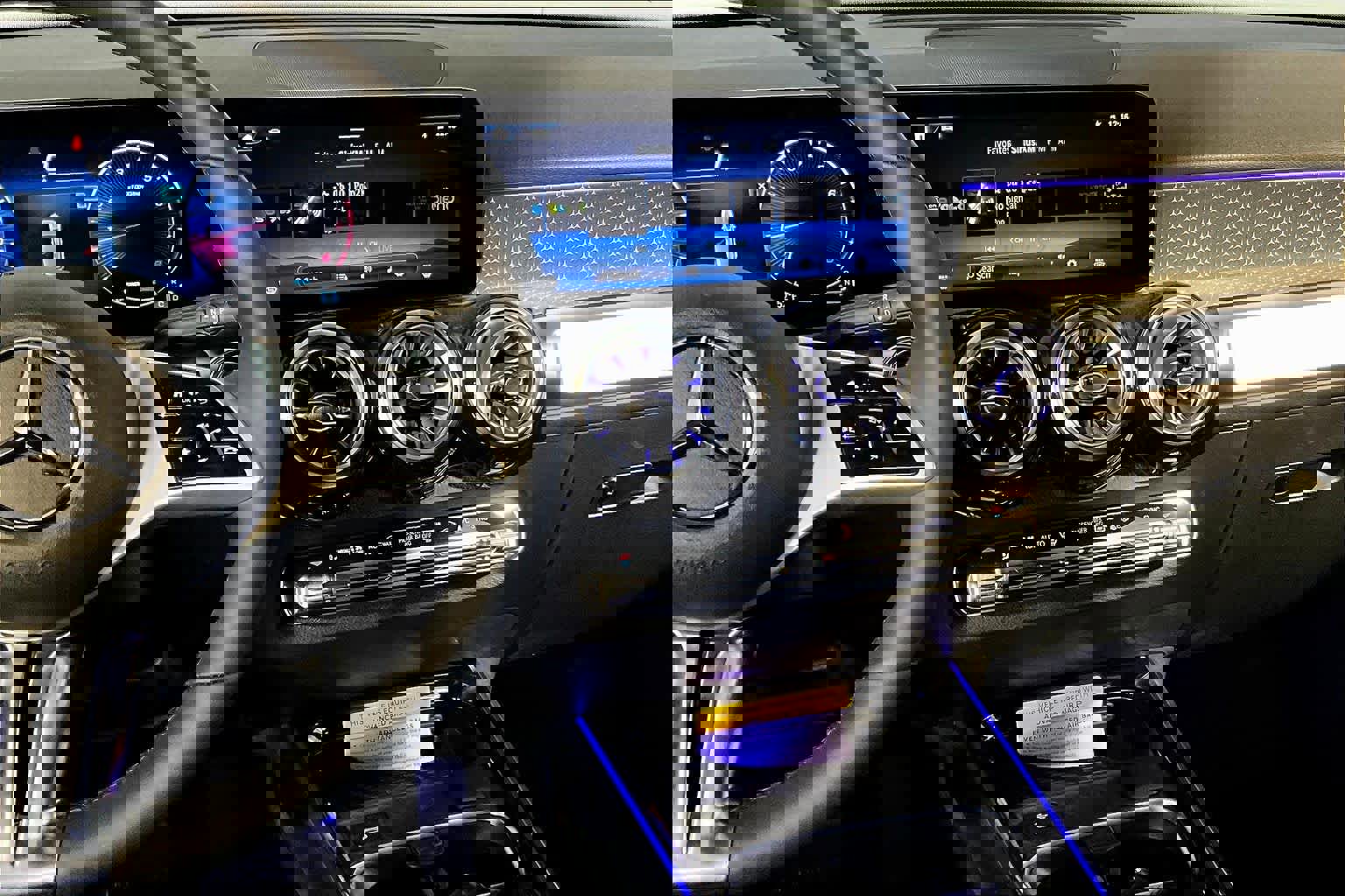 New 2026 Mercedes-Benz GLB 250 4MATIC image 8