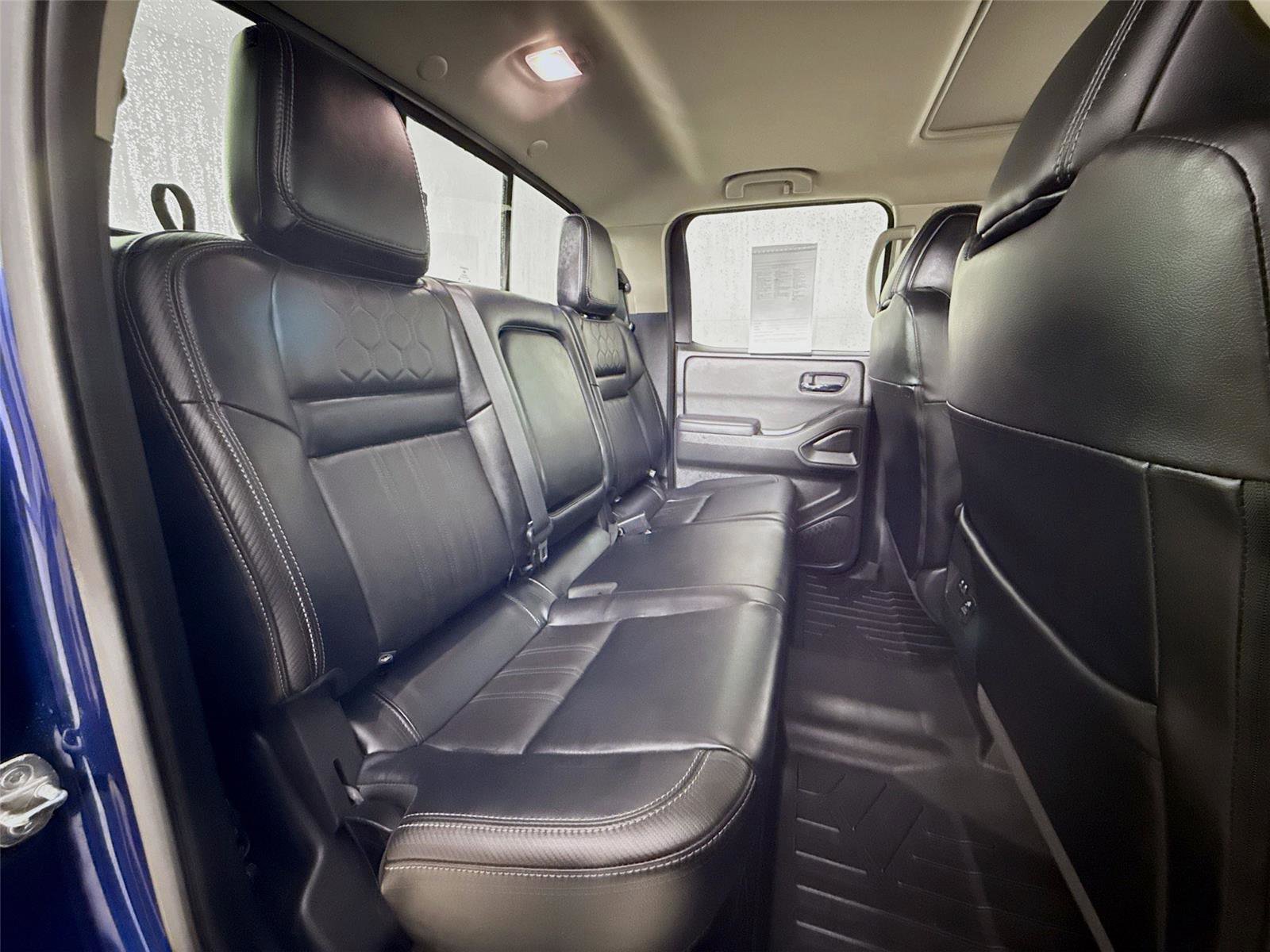 Used 2023 Nissan Frontier SV w/ SV Premium Package image 27