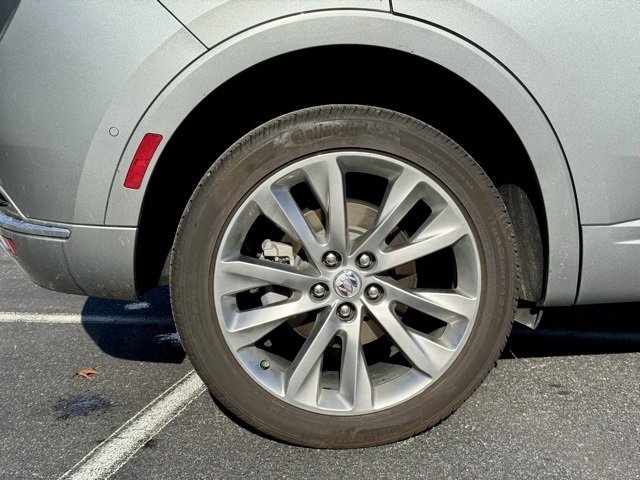 Used 2023 Buick Envision Avenir image 31