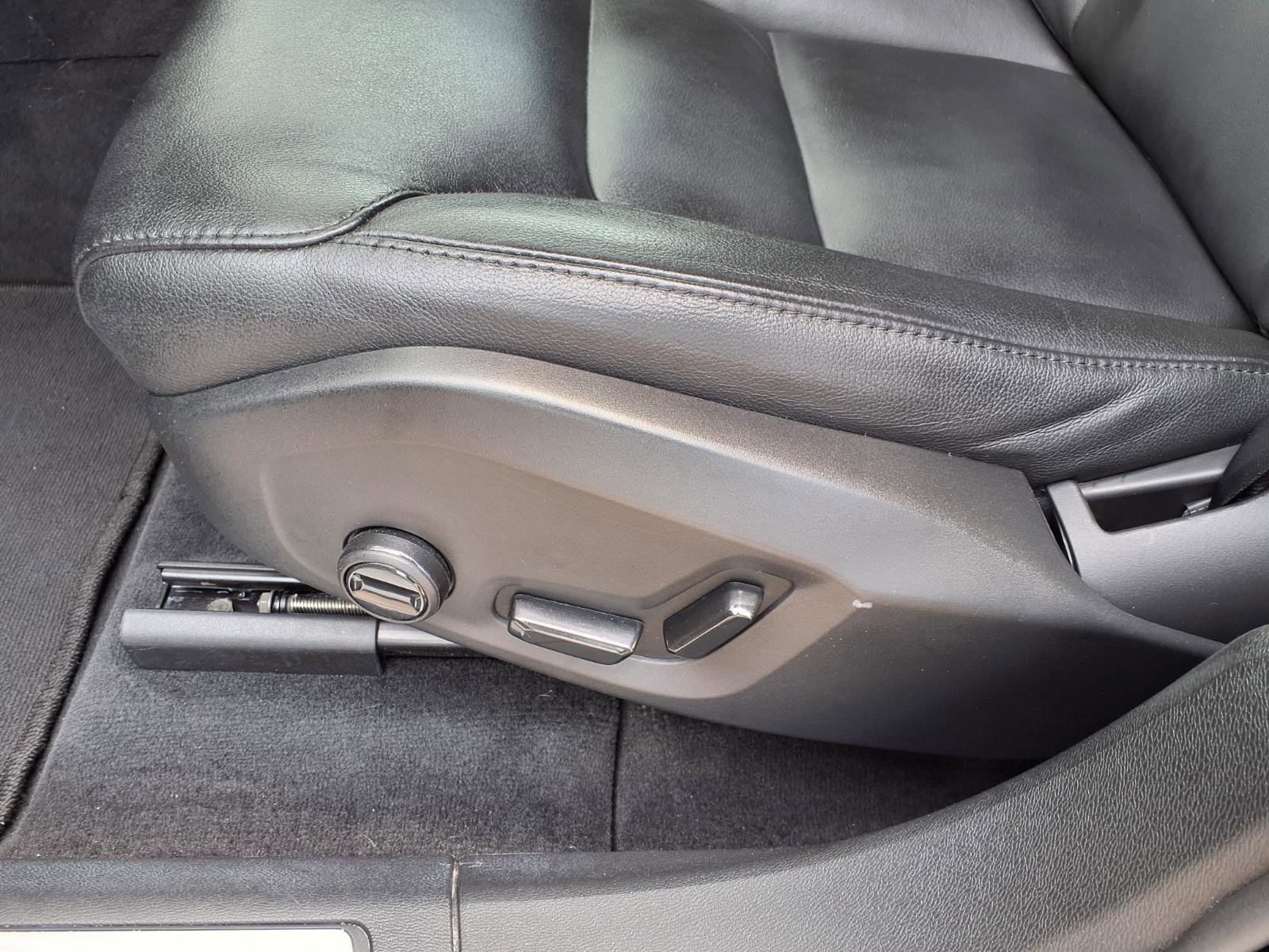 Certified 2025 Volvo XC60 B5 Core AWD/4WD image 23
