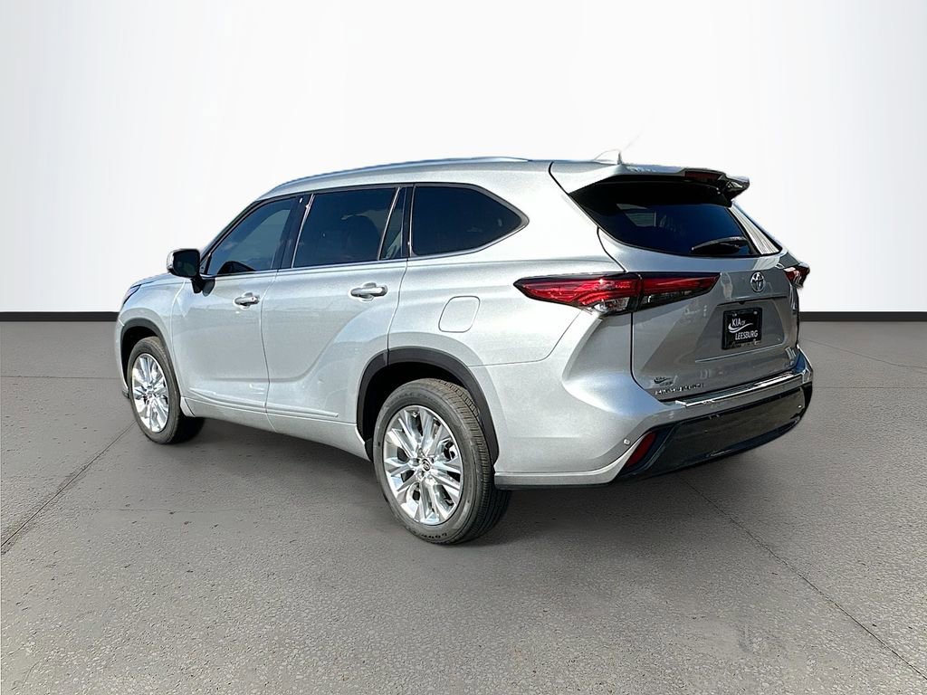 Used 2020 Toyota Highlander Limited image 4